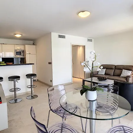 Carlton Riviera Lejlighedshotel
